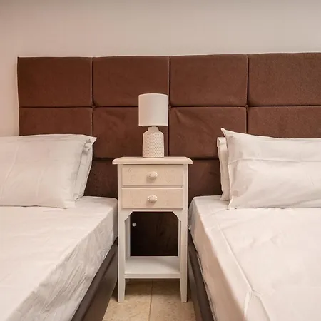 Eleonas Apartment Poulata